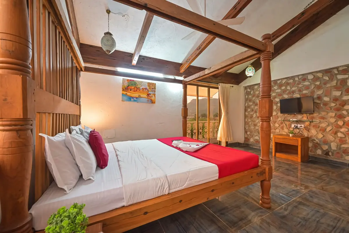Air-conditioned bedroom in Shuubh Mountain Nest 6BHK Villa, a 6 BHK villa in Lonavala on rent