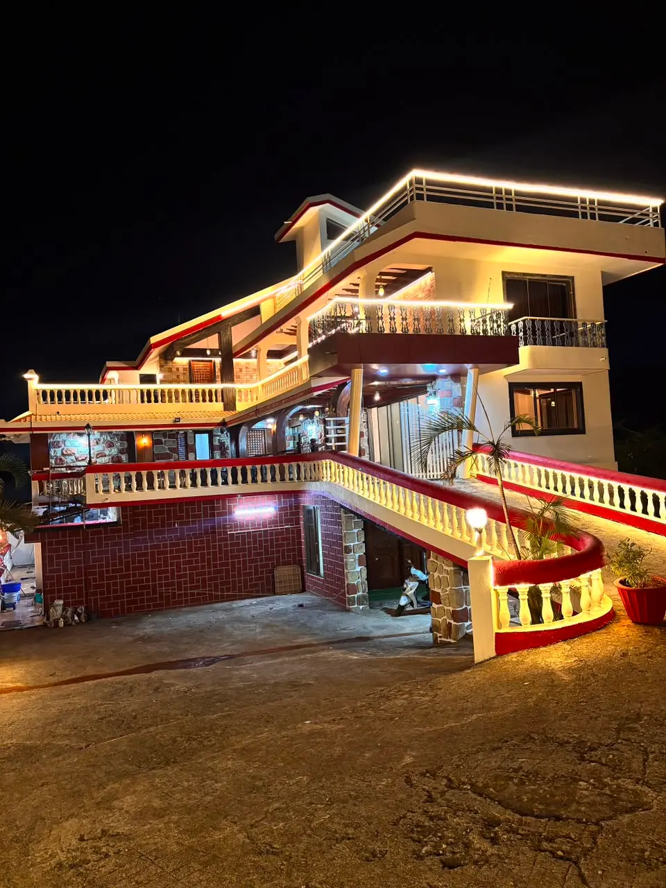 Exterior of Shuubh Mountain Nest 6BHK Villa, a 6 BHK villa in Lonavala on rent